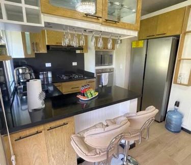 Nuevo Arroyo Hondo Apartamento | Acogedora partamento cerca de la embajada