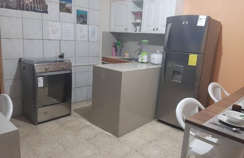 Barrio Garzota Apartamento | Departamentos Independientes Para Grupos en la Garzota 5 mts del Aeropuerto.