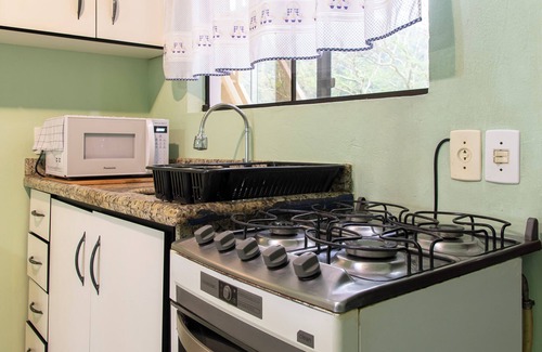 Ubatuba Apartamento | Aconchego a 150 metros da praia GR4859