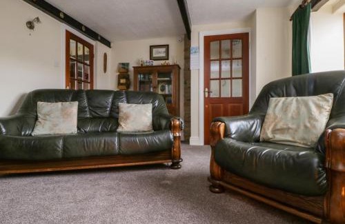 Ogden Casa | Acorn Cottage