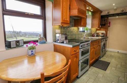 Ogden Casa | Acorn Cottage