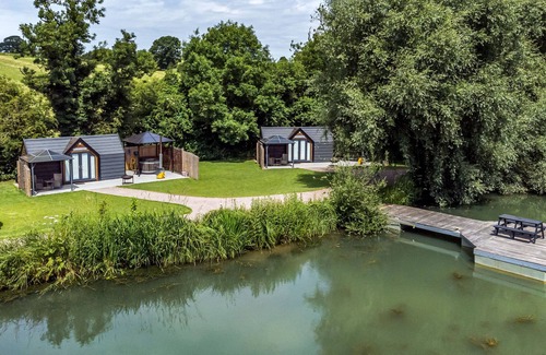 Thorpe Cabaña | Acorn Lodge At Bridge Lake Farm & Fishery