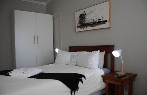 Potchefstroom Cabina | Acorn Lodge & SKYDECK