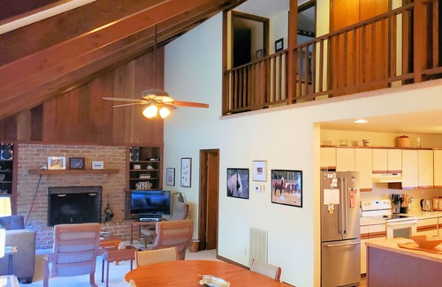 Piney Island Casa | Acorn - Nice home in great location. Big porch. -LINENS AND TOWELS PROVIDED
