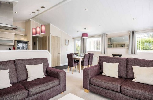 Hamworthy Casa | Acorns Summary: Three