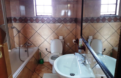 Ekurhuleni Casa | Acre of Africa Guest Venue