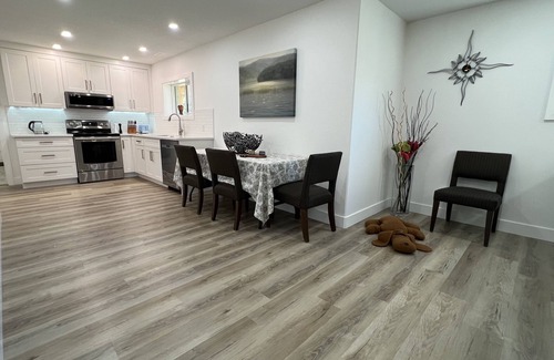 Red Deer Casa | Acreage Retreat on City Boundary