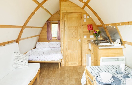Wigton Cabina | Acremire Pod, with hot tub, Bowness on Solway