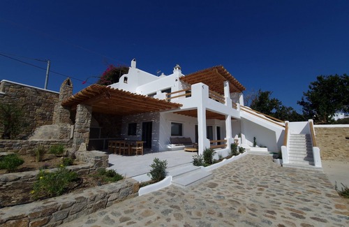 Ano Mera Apartamento | Acres Emerald Apartment