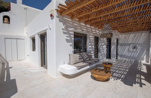 Ano Mera Apartamento | Acres Jade Apartment