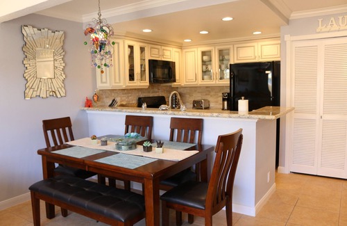 Hermosa Village Casa | Al otro lado de Disney, recientemente remodelado, nueva tecnología, comodidades en todo!