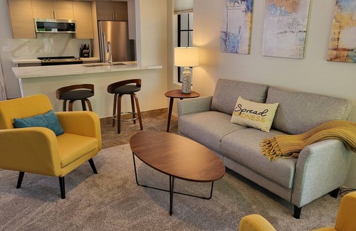 Fountain Hills Condominio | Across from Fountain, Hiking, Dining. Mountain VIEWS!