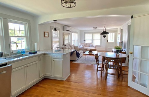 Harkers Island Cabaña | Across from marina and fully renovated!