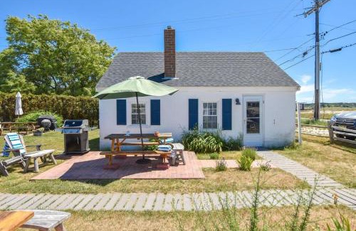 Wellfleet Casa | Across from Mayo Beach walk to downtown