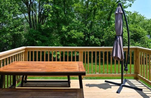 Williamstown Casa | Across from the Ark - Sleeps 8