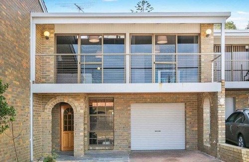 Seacliff Casa | Across THE Road From THE Most Beautiful Beach