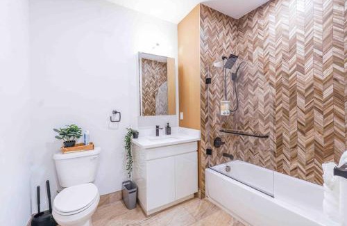 Central Business District Apartamento | Act Now 40 off! Stop browsing Book 2Queen Bds