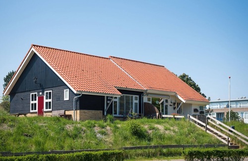 Nes Casa | Actief is a cozy house near the beach and "Nessemerbos".