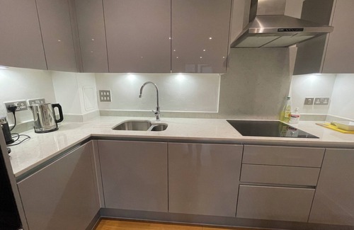 South Acton Apartamento | Acton Town & Acton Mainline New Build One Bedroom Apartment with Balcony