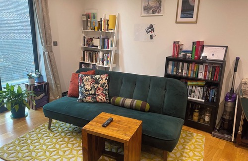 South Acton Apartamento | Acton Town & Acton Mainline New Build One Bedroom Apartment with Balcony