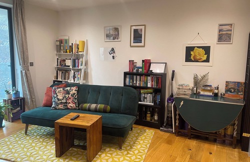 South Acton Apartamento | Acton Town & Acton Mainline New Build One Bedroom Apartment with Balcony