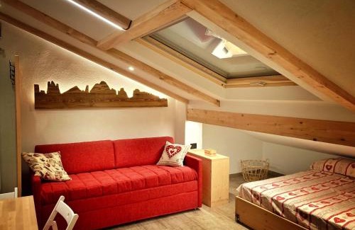 Alba Apartamento | Ad Alba di Canazei una finestra sulla Marmolada