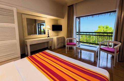 Rannalhi Hotel | Adaaran Club Rannalhi - 45 Minutes away from Male by Speedboat