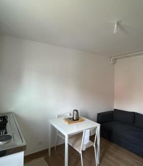 Bourgeonniere-Petit Port Apartamento | Adar 01
