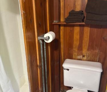 East Kootenay Cabina | Addison's Bungalows