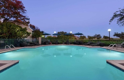 Addison Casa | Addison, TX Hotel near Dallas attractions