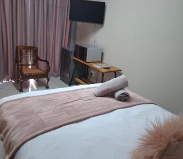 Colchester Casa | Addo River Den