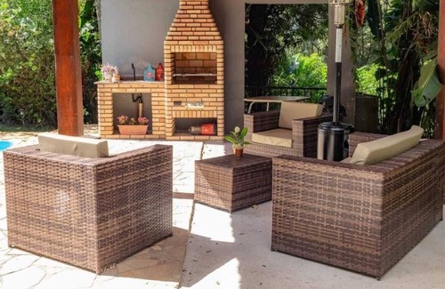 Vila Paula Cabaña | Address: Portuguese Charm in the Mountains with Jacuzzi