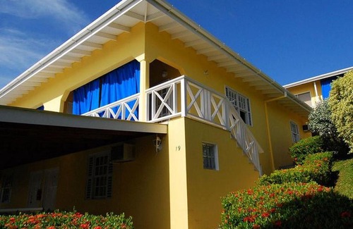 Bacolet Casa | Ade's Domicil