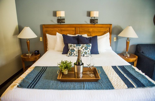 Paso Robles Hotel | Adelaide Inn