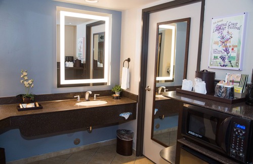 Paso Robles Hotel | Adelaide Inn
