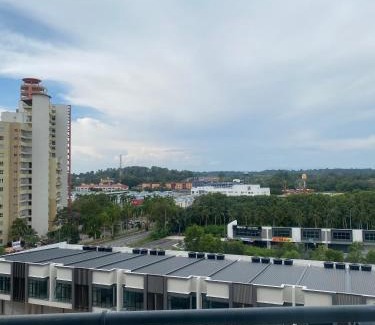 Baharu Apartamento | Adelea Staycation w Netflix Marina View
