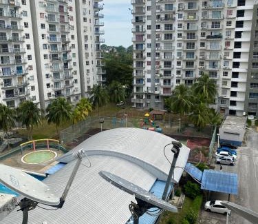 Baharu Apartamento | Adelea Staycation w Netflix Marina View