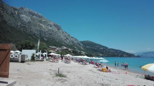 Barbati Apartamento | Adi's Apartment on the beach