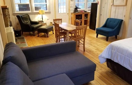 Johnsburg Cabina | Adirondack Birch Inspired Cabin