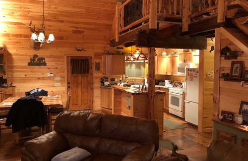 Athol Cabina | Adirondack Cabin Getaway!