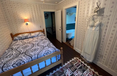 Newcomb Casa | Adirondack Cedar Inn-Lake Harris-Perfect Getaway for entire family