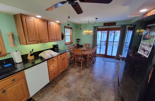Minerva Casa | Adirondack Cozy Cottage Hideaway by RedAwning