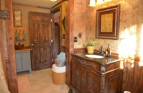 Keeseville Otro | Adirondack Mountain View * exclusivo Exquisito cortijo de hidromasaje para 6 personas
