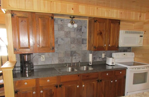 Branchport Cabina | Adirondack Style Lodge - Minutos del lago Keuka, bodegas.