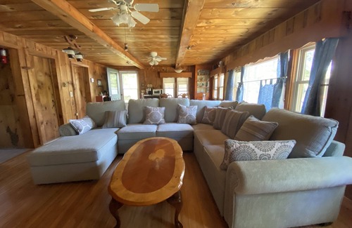 Lake Luzerne Cabina | Adirondack Waterfront Cabin - Upper Hudson Tributary near Corinth & Lake Luzerne