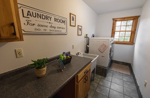 Broadalbin Casa | Adirondacks Getaway w/ Hiking Trails. 5-Min from Lake. Pet-Friendly!