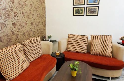 Jabalpur Apartamento | Aditya Premium HomeStay- Furnished Air Conditioned- 2BHK