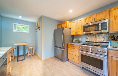 Wilmington Casa | ADK Whiteface Chalet with Hot Tub, Dog Friendly!