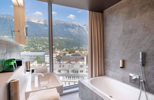 Innsbruck City Centre Hotel | ADLERS Hotel