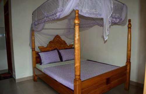 Kichwamba Casa | ADM Guest Houses